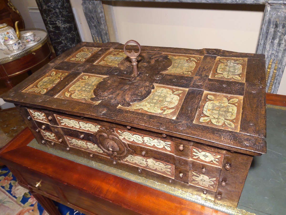 XVII Corsair Chest In Decorated Iron